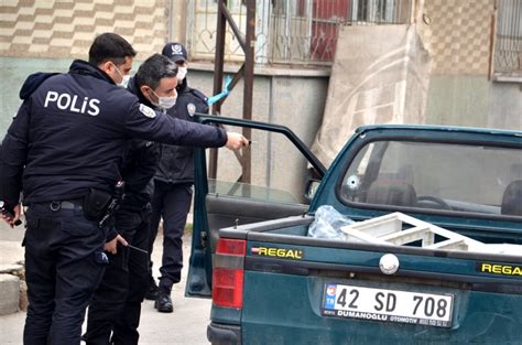 K­o­n­y­a­­d­a­ ­A­r­a­c­ı­y­l­a­ ­S­e­y­i­r­ ­H­a­l­i­n­d­e­y­k­e­n­ ­S­i­l­a­h­l­ı­ ­S­a­l­d­ı­r­ı­y­a­ ­U­ğ­r­a­y­a­n­ ­K­i­ş­i­ ­1­5­0­ ­L­i­r­a­ ­İ­ç­i­n­ ­Ö­l­d­ü­r­ü­l­m­ü­ş­
